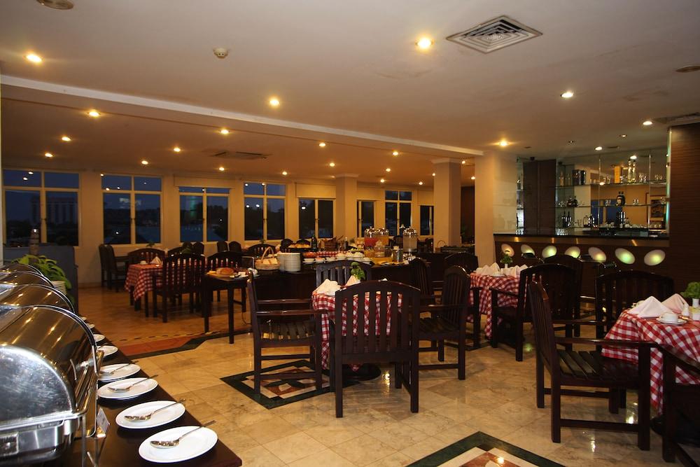 Grand Eska Hotel & Suites Batam Nagoya Exterior foto